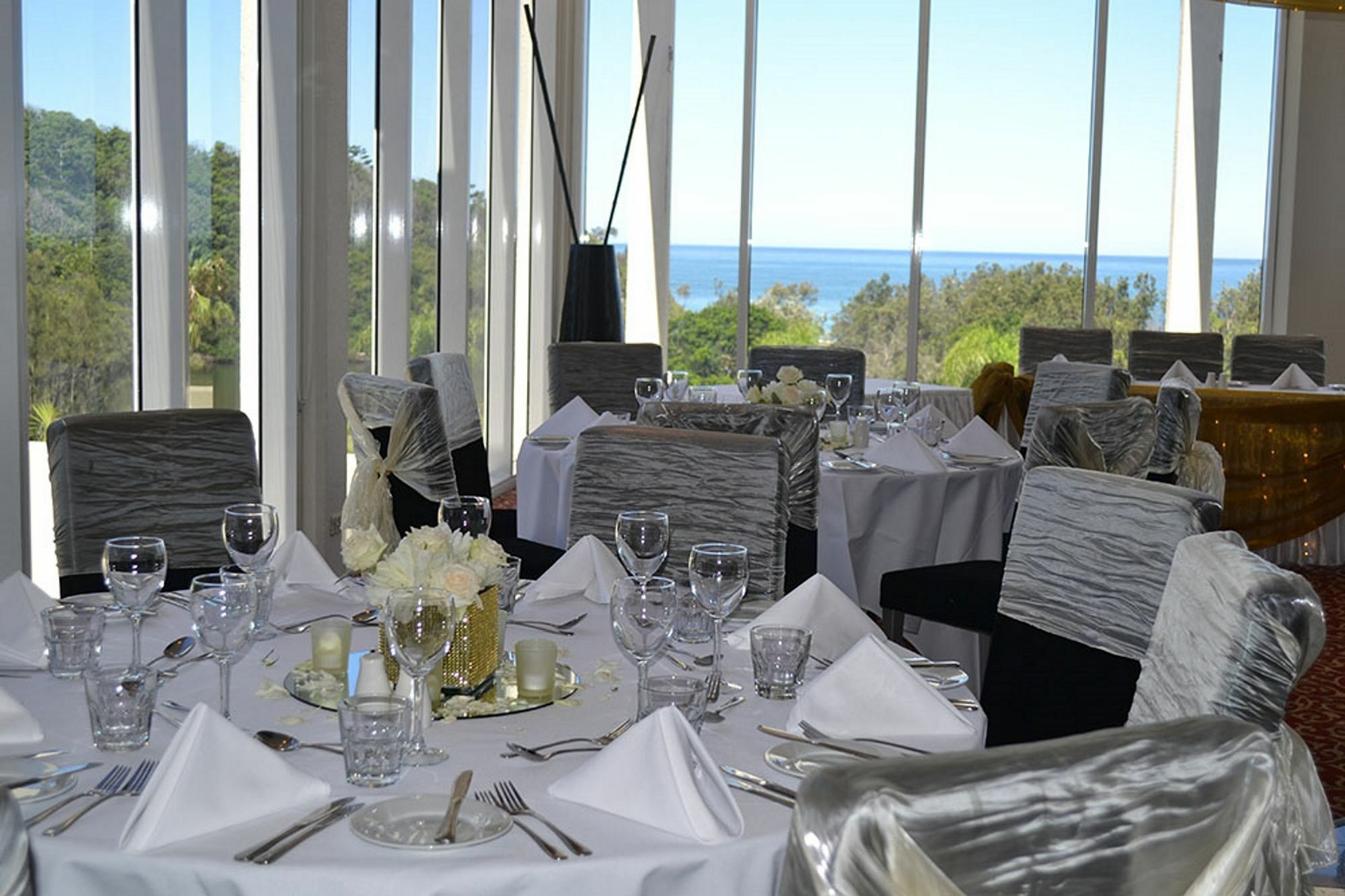 Absolute Beachfront Opal Cove Resort Korora Exterior foto